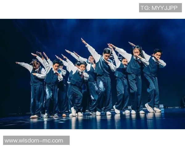 街舞巨献：探秘深圳街舞队的配合